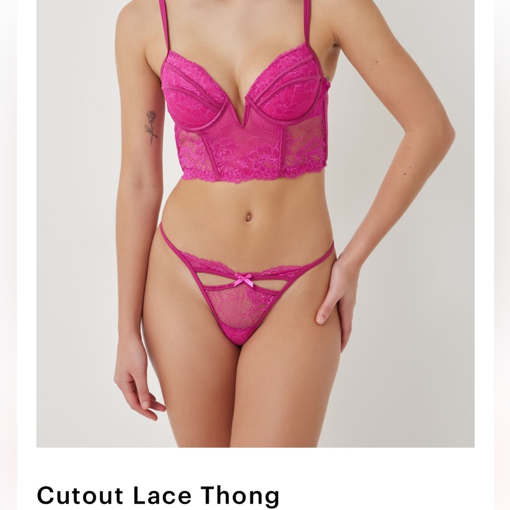 NWT Pink cutout lace thong - Medium
